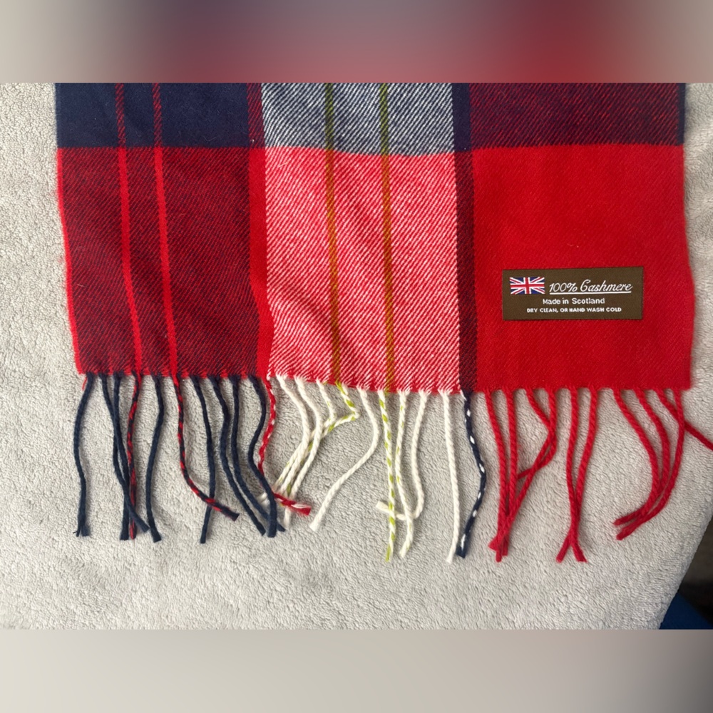Red Plaid 100% Cashmere Scarf Made In Scotland 12 x 63 - Picture 3 of 4